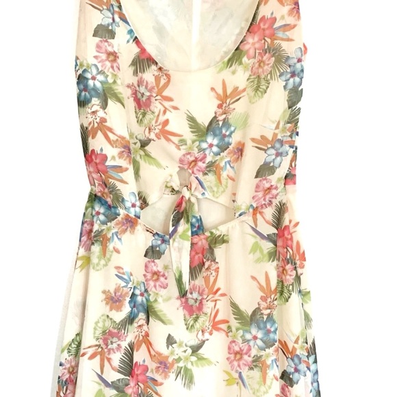 Bsk Bershka Floral Flowers Sundress Summer Cutout Flowy Vacation Tropical Creme - Picture 3 of 13